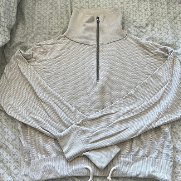 Varley | Sweater & Jogger Set - Picture 1 of 8